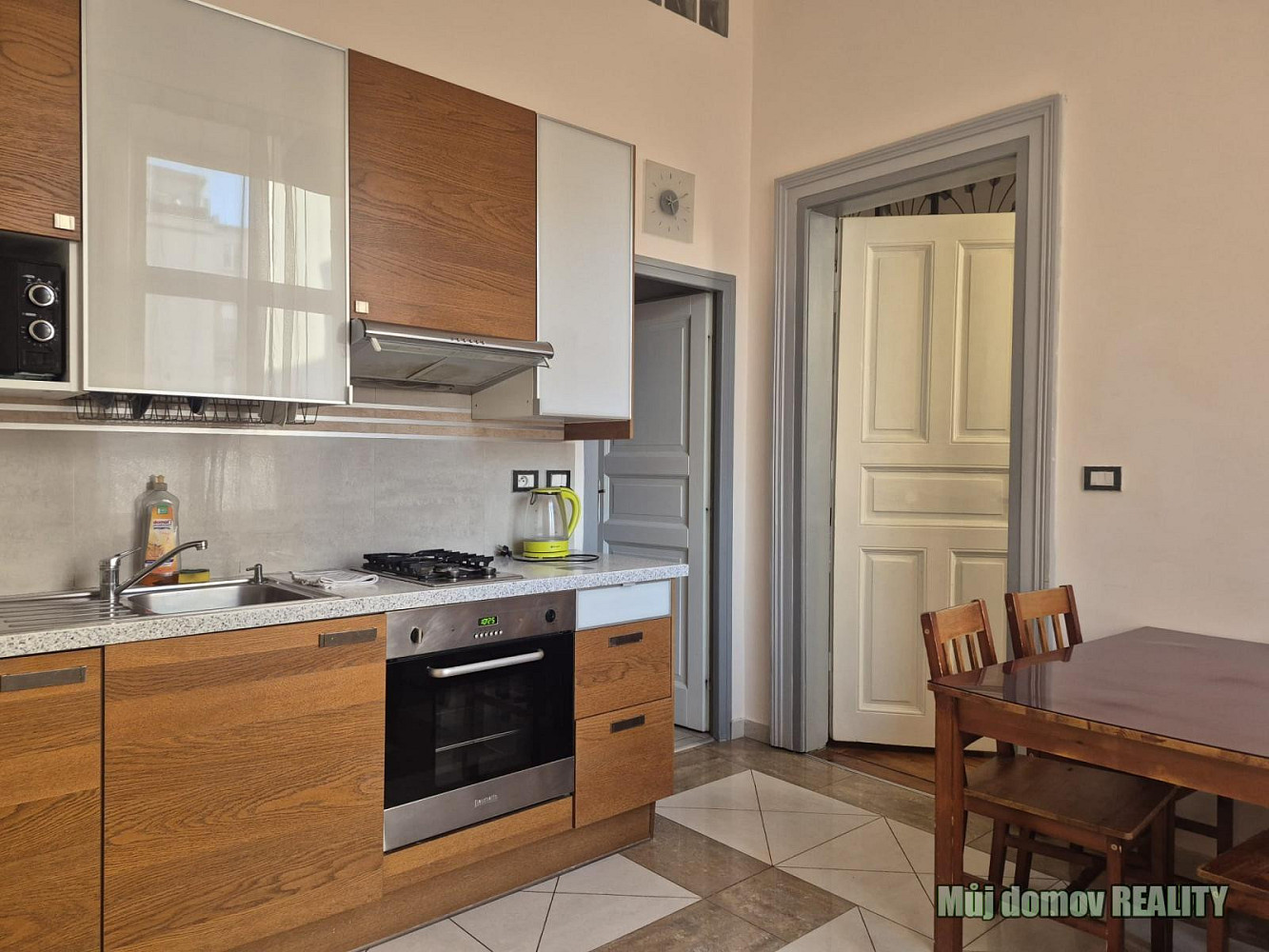 Pronájem bytu 2+kk 56 m² – fotografie 3