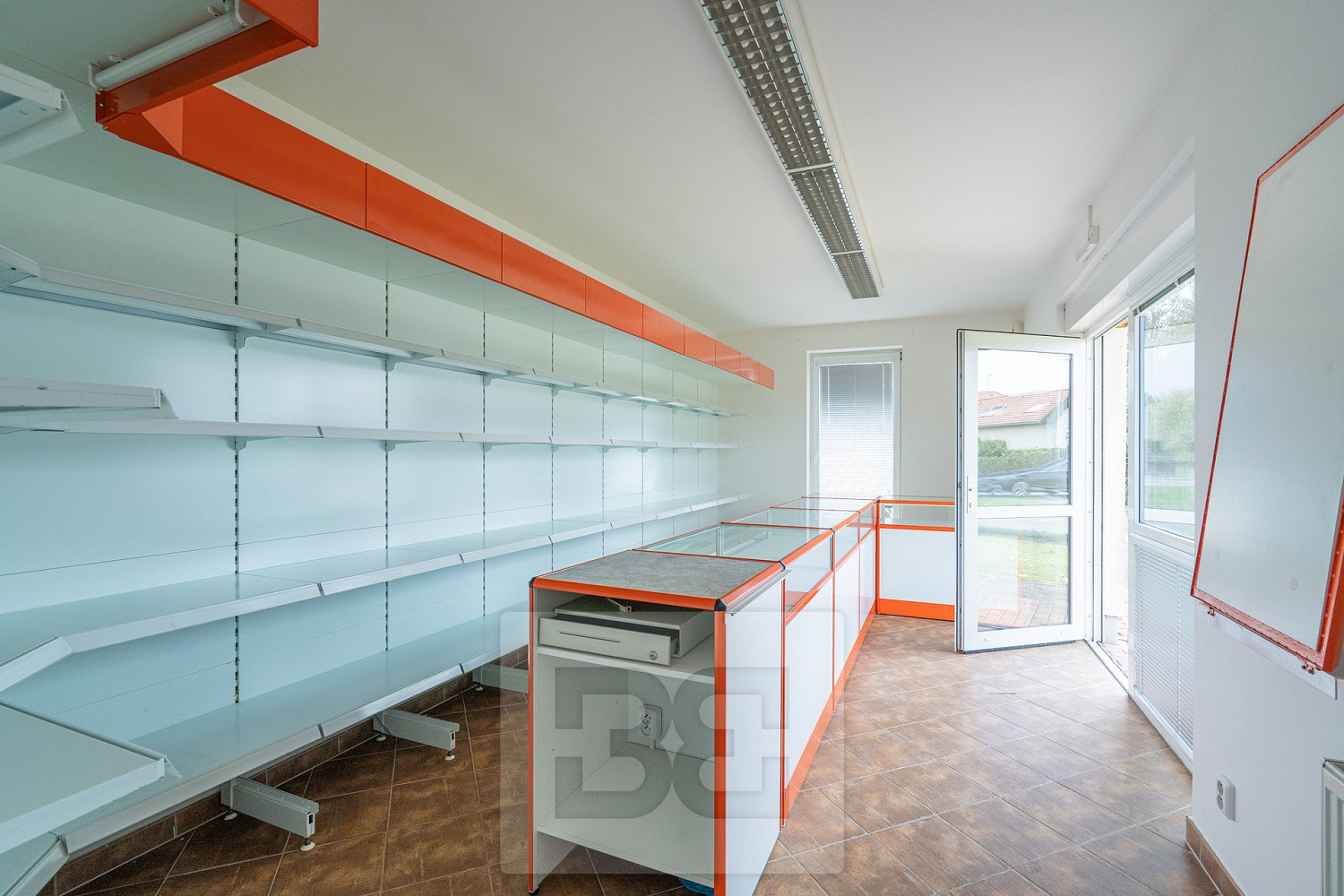 Pronájem obchodních prostor 35 m² – fotografie 5