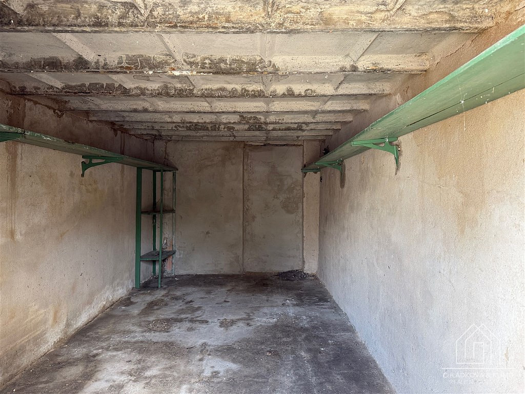 Prodej zděné garáže, 18 m2, praha 10, ul. křeslická — photo 4