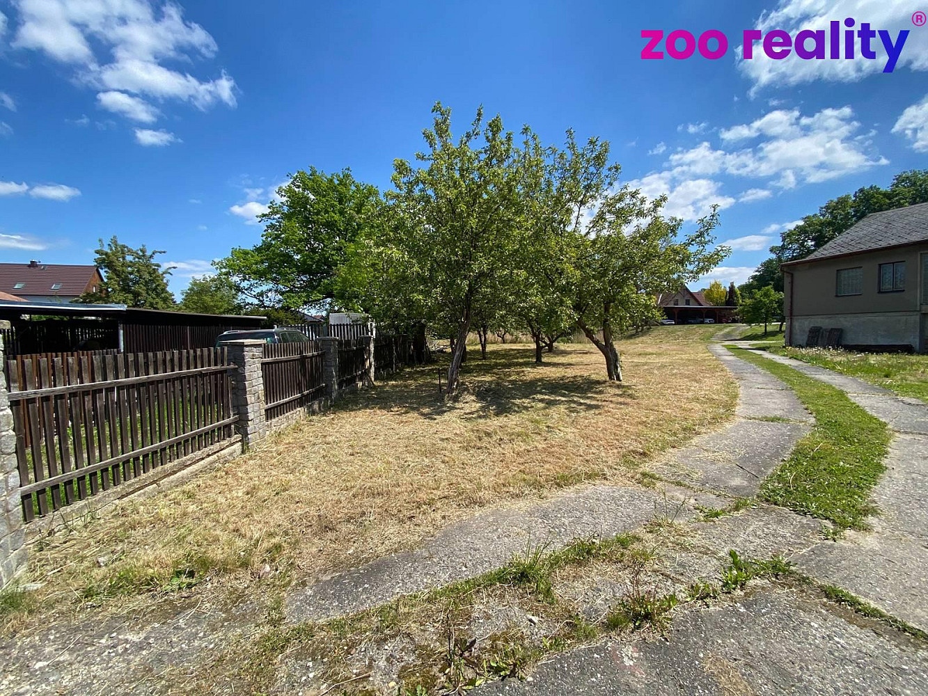 Prodej stavebního pozemku 1 327 m²