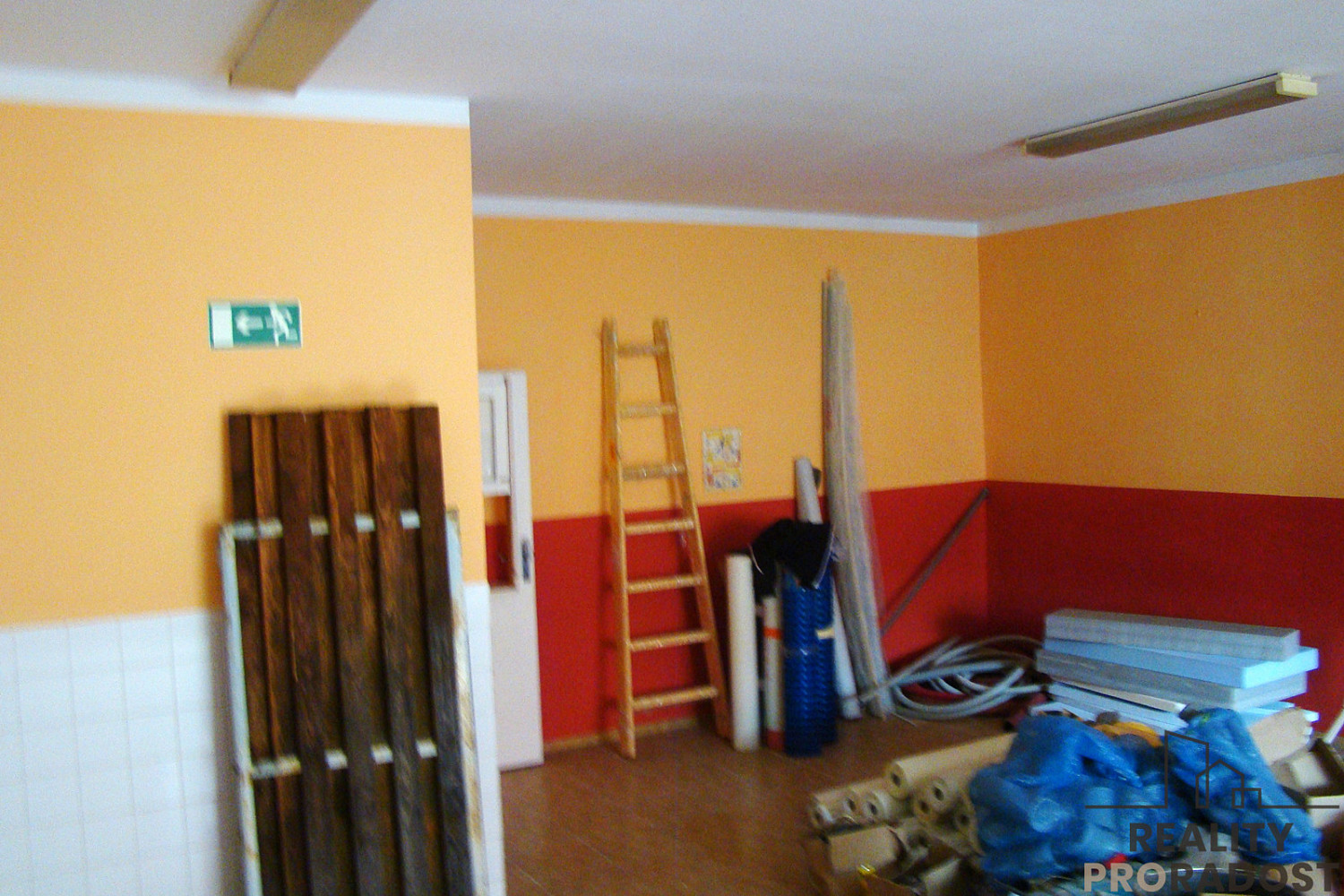 Pronájem komerčního objektu (jiného typu) 270 m² – fotografie 4