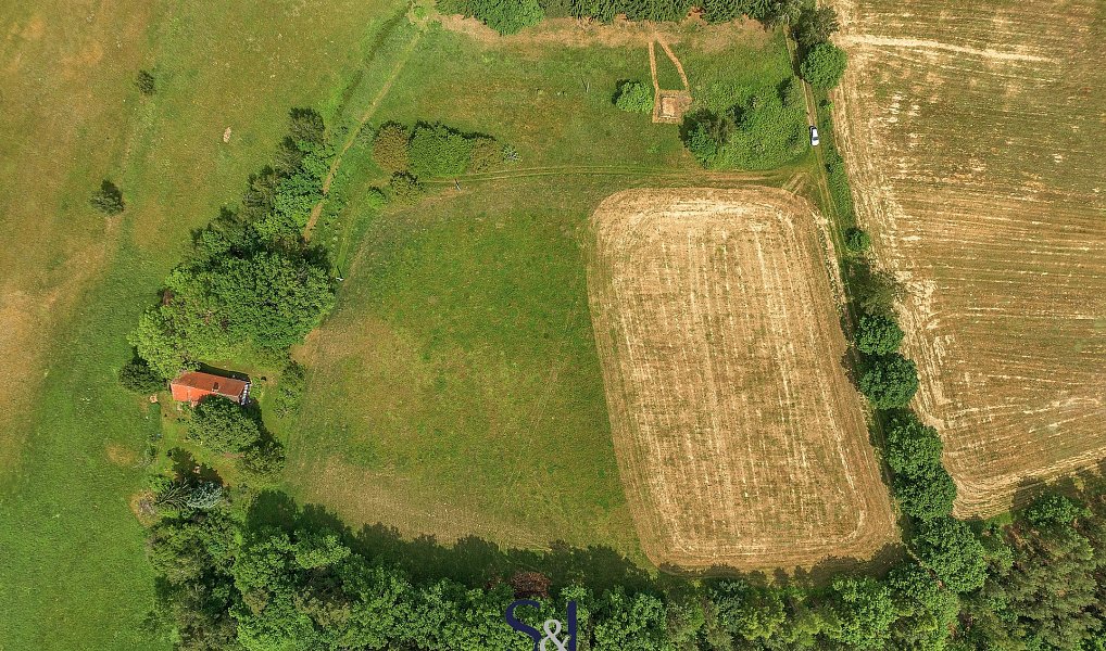 Prodej stavebního pozemku 3 160 m², Svojkov – náhled fotky 3