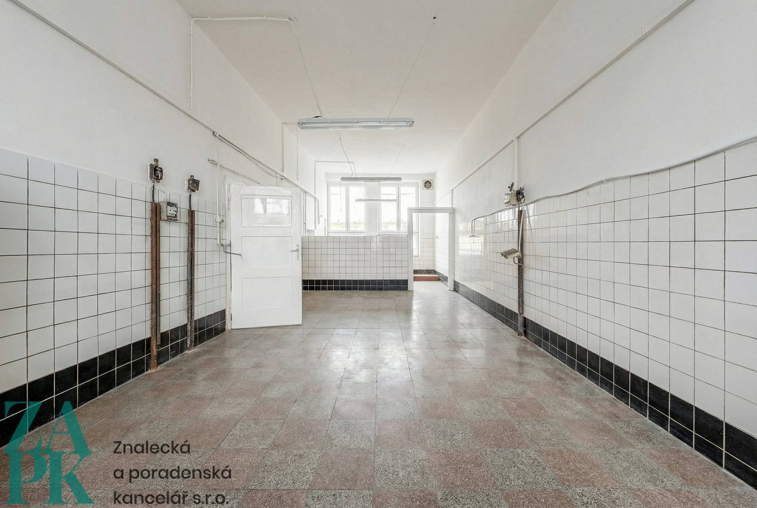 Pronájem kanceláře 173 m² – fotografie 4
