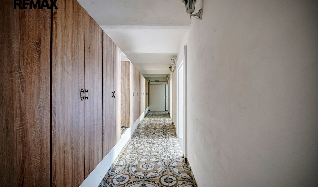 Prodej domu 952 m² s pozemkem 2 493 m², Všeruby – náhled fotky 24