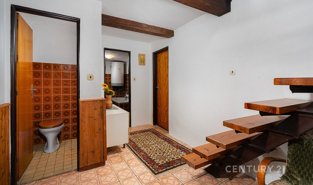 Prodej chaty/chalupy 198 m² s pozemkem 2 388 m², Jince – náhled fotky 16