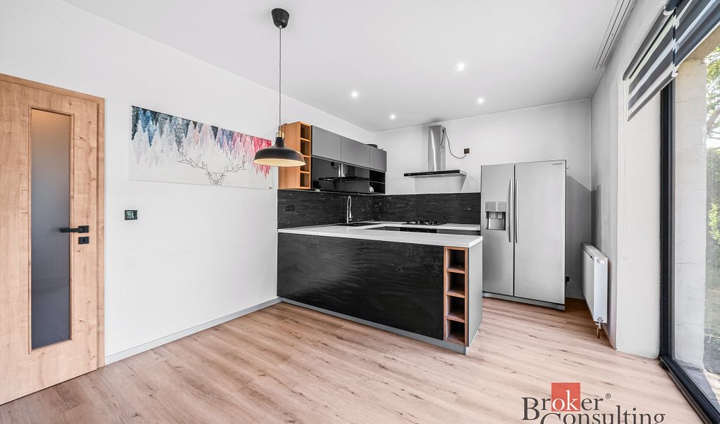 Prodej domu 250 m² s pozemkem 574 m², Plzeň – náhled fotky 7