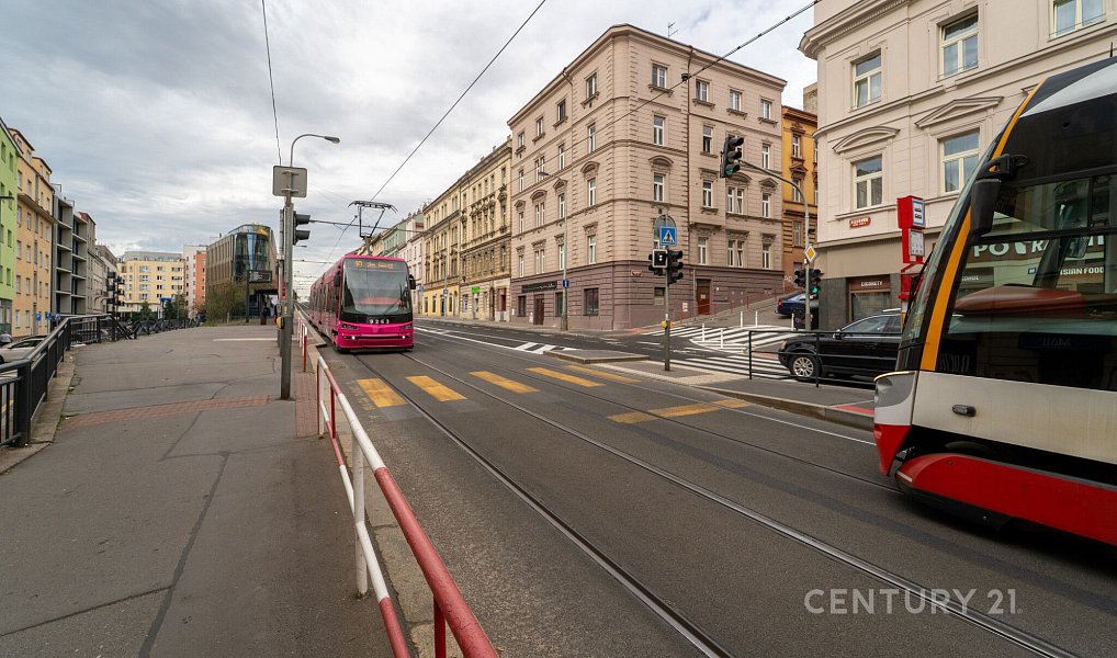 Prodej bytu 3+1 93 m², Praha – náhled fotky 30