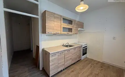 Pronájem bytu 1+1 35 m², Vítězslava Nezvala, Most