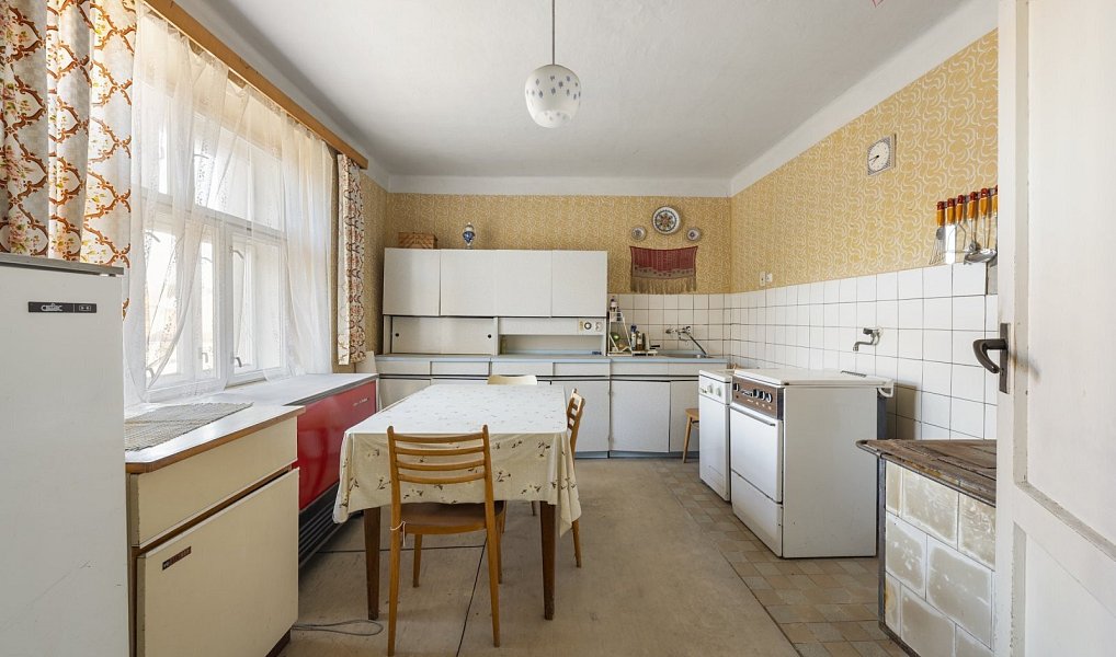 Prodej domu 66 m² s pozemkem 2 055 m², Komňa – náhled fotky 5