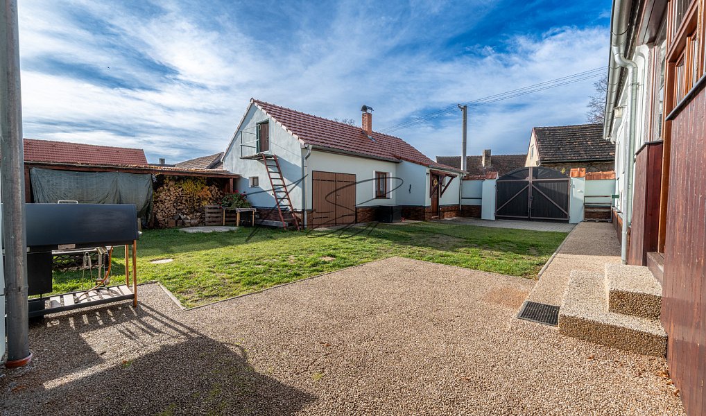 Prodej ubytovacího objektu 208 m², Dráchov – náhled fotky 14