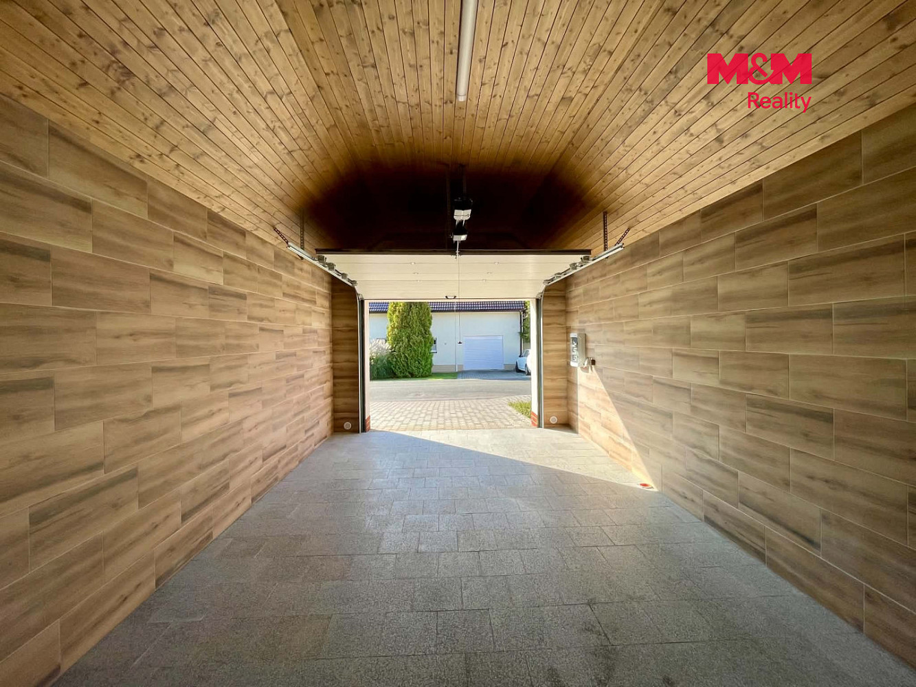 Pronájem garáže, 29 m2, Hradec Králové - Svinary – fotografie 3