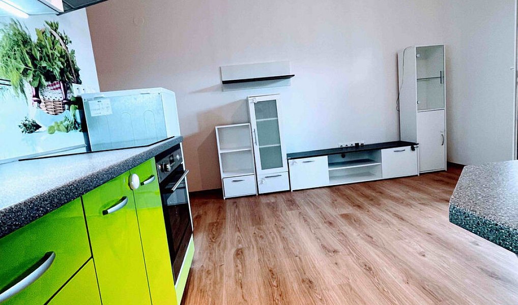 Pronájem bytu 1+kk 30 m², Boskovice – náhled fotky 3