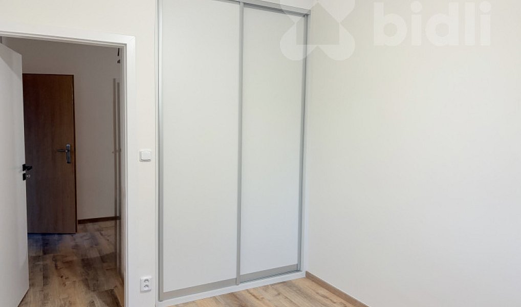 Pronájem bytu 3+1 88 m², Černošice – náhled fotky 14