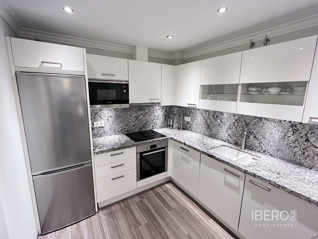Piso 3+kk – Marbella, Nueva Andalucía - Vista 5