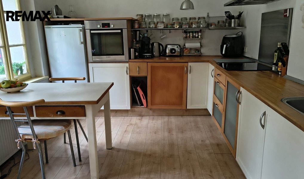 Prodej domu 334 m² s pozemkem 2 200 m², Otročín – náhled fotky 10