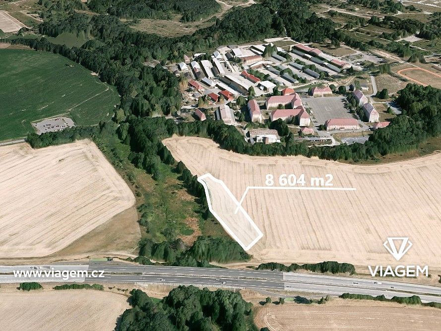 Prodej pole 8 604 m²