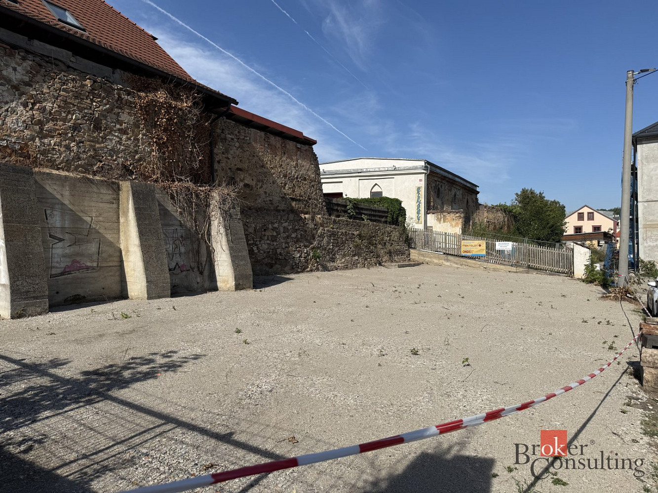 Pronájem komerčního pozemku 348 m² – fotografie 2