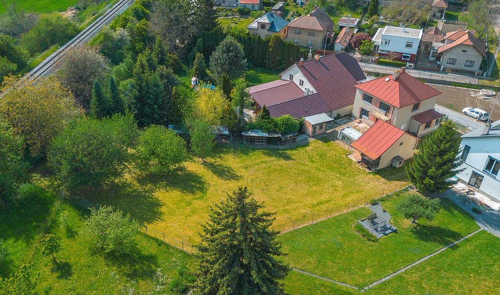 Prodej stavebního pozemku 1 085 m², Úhřetice – náhled fotky 3