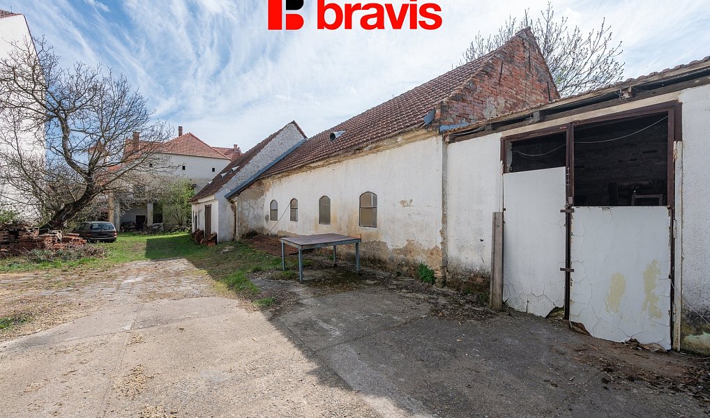 Prodej domu 420 m² s pozemkem 2 346 m², Rousínov – náhled fotky 14