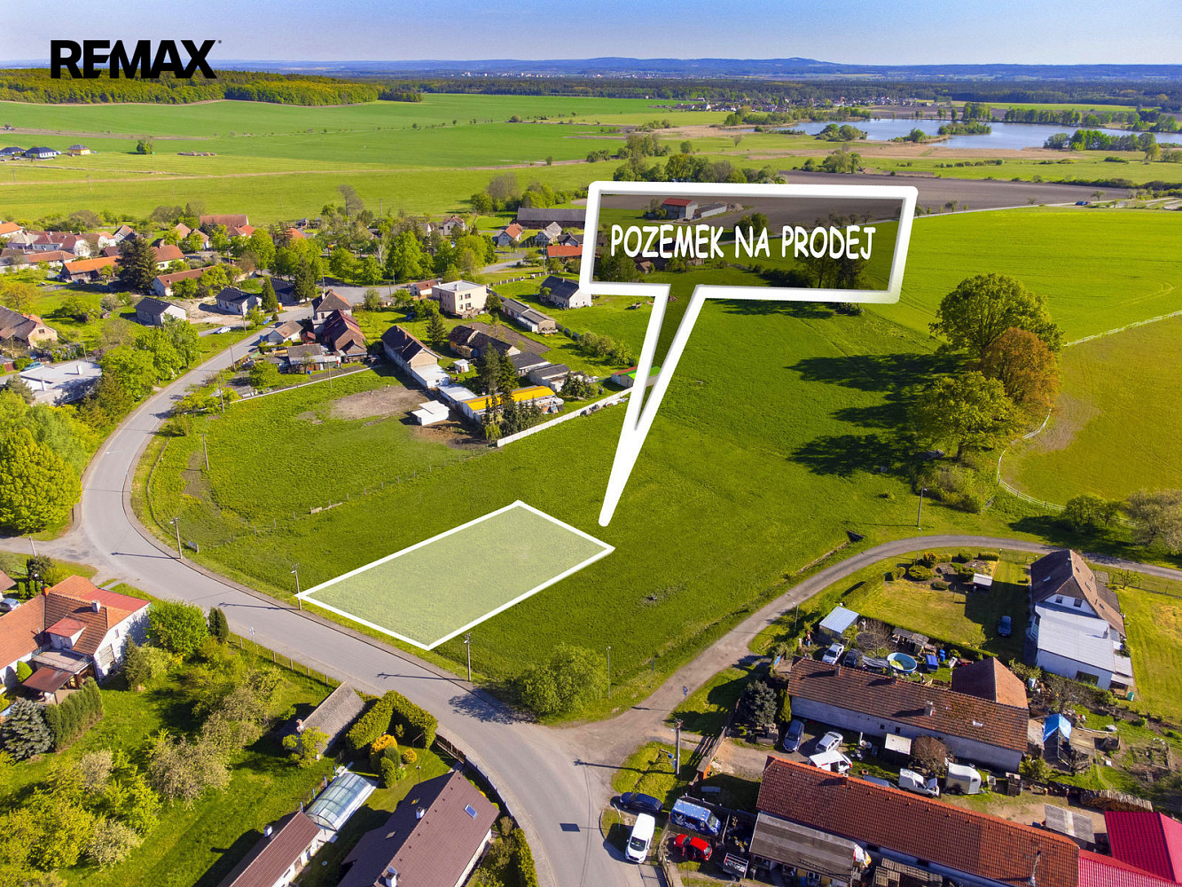 Prodej stavebního pozemku 966 m² – fotografie 2