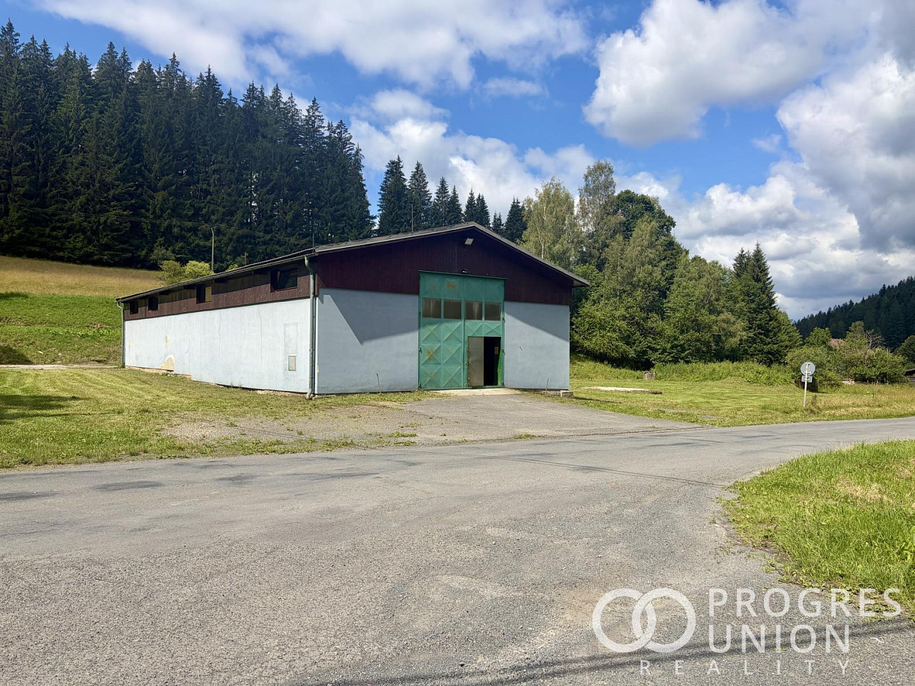 Prodej výrobních prostor 3 509 m²