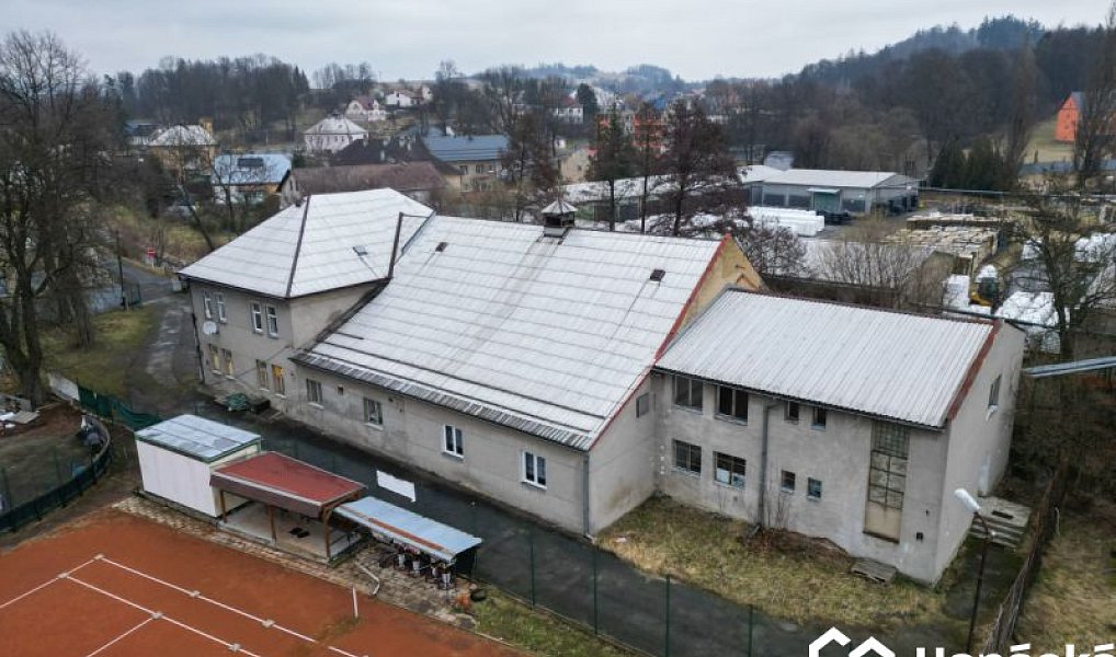 Prodej ubytovacího objektu 1 100 m², Moravský Beroun – náhled fotky 2