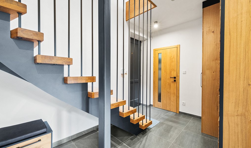 Prodej bytu 3+kk 90 m², Železná Ruda – náhled fotky 8