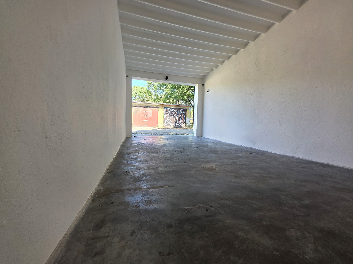Prodej zděné garáže v perfektním stavu 19m2, brno – židenice, markéty kuncové — photo 2