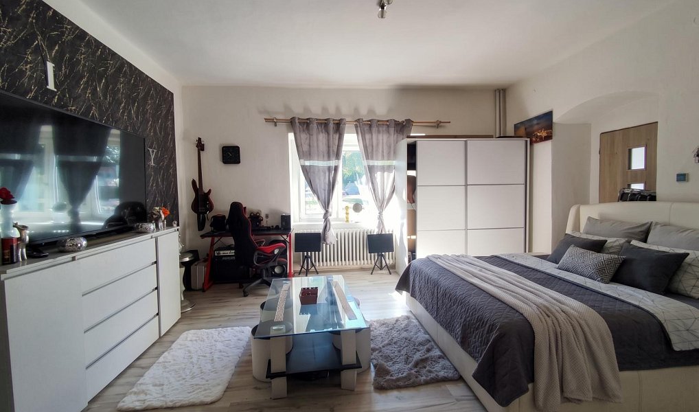 Prodej domu 254 m² s pozemkem 893 m², Cítoliby – náhled fotky 11