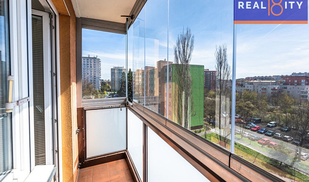 Prodej bytu 3+1 77 m², Praha – náhled fotky 8