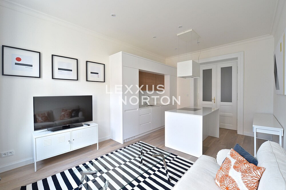 Pronájem bytu 2+kk 56 m² – fotografie 2