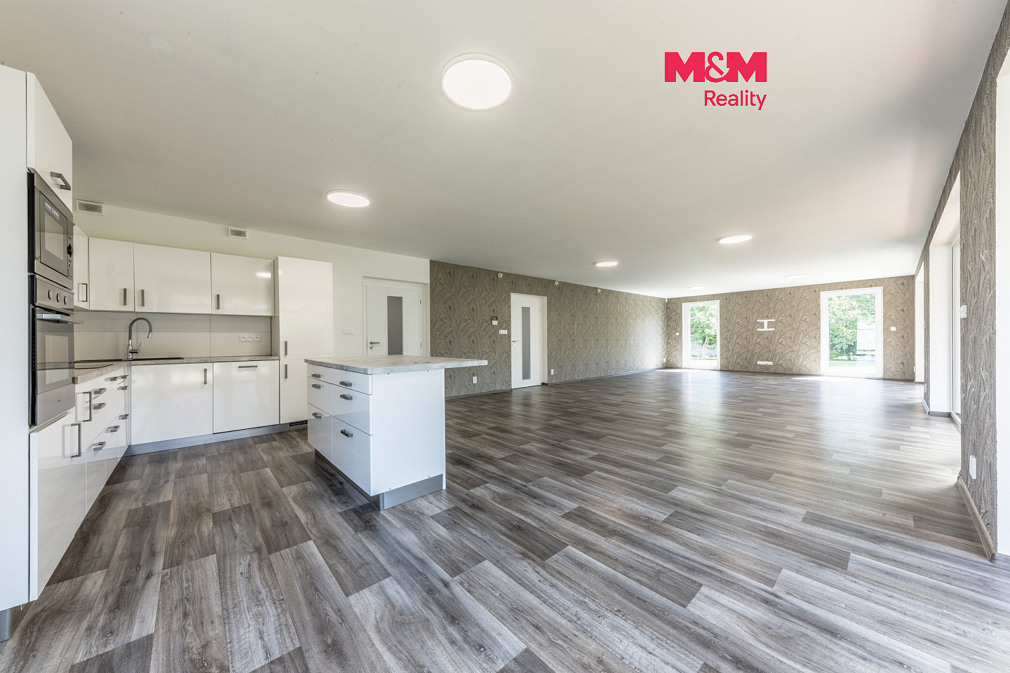 Prodej domu 341 m² s pozemkem 800 m²