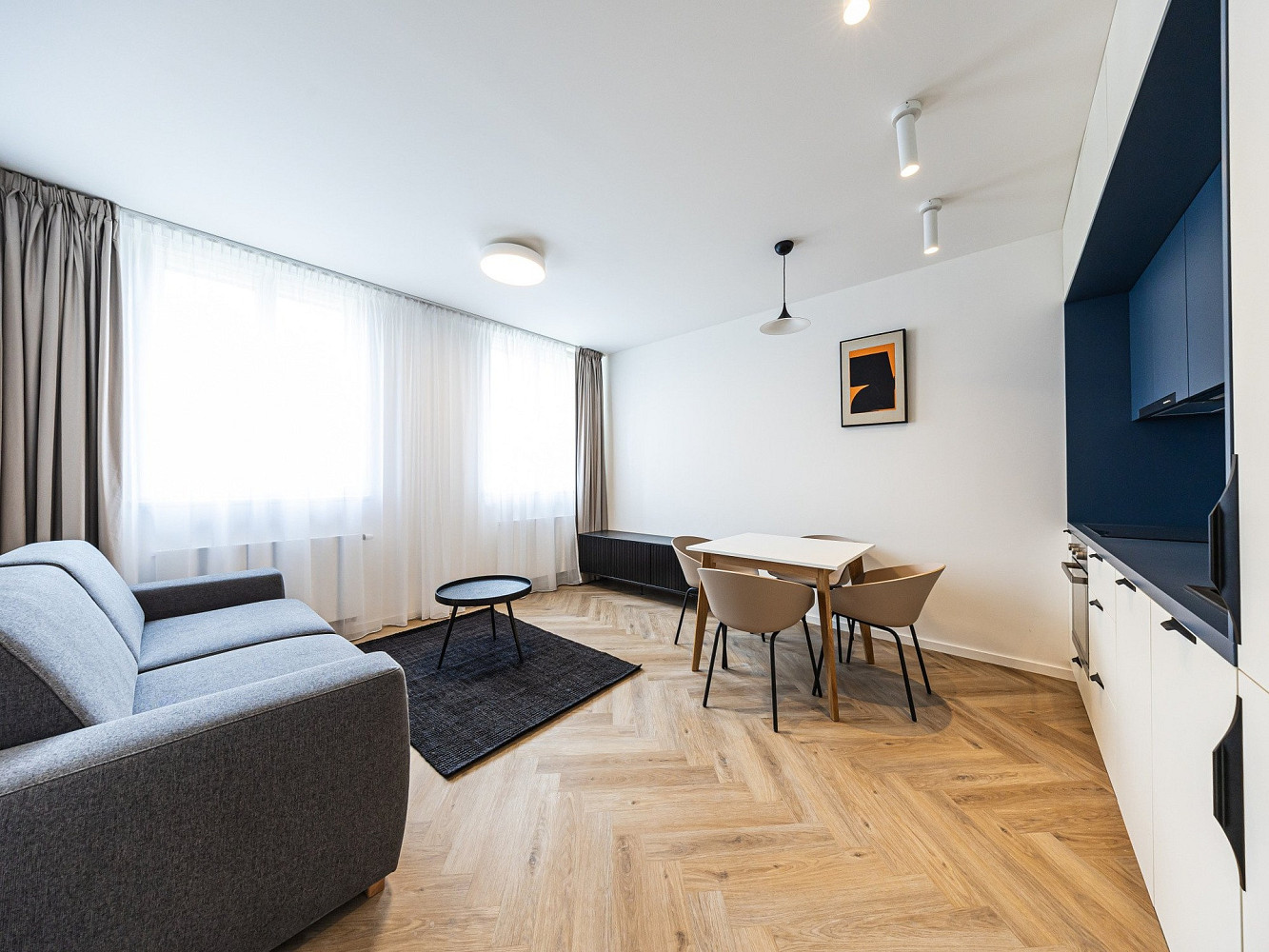 Pronájem bytu 2+kk 43 m² – fotografie 3