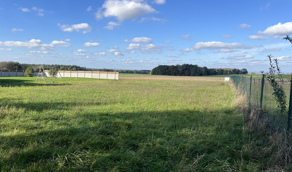 Prodej stavebního pozemku 1 434 m², Doubek – náhled fotky 3