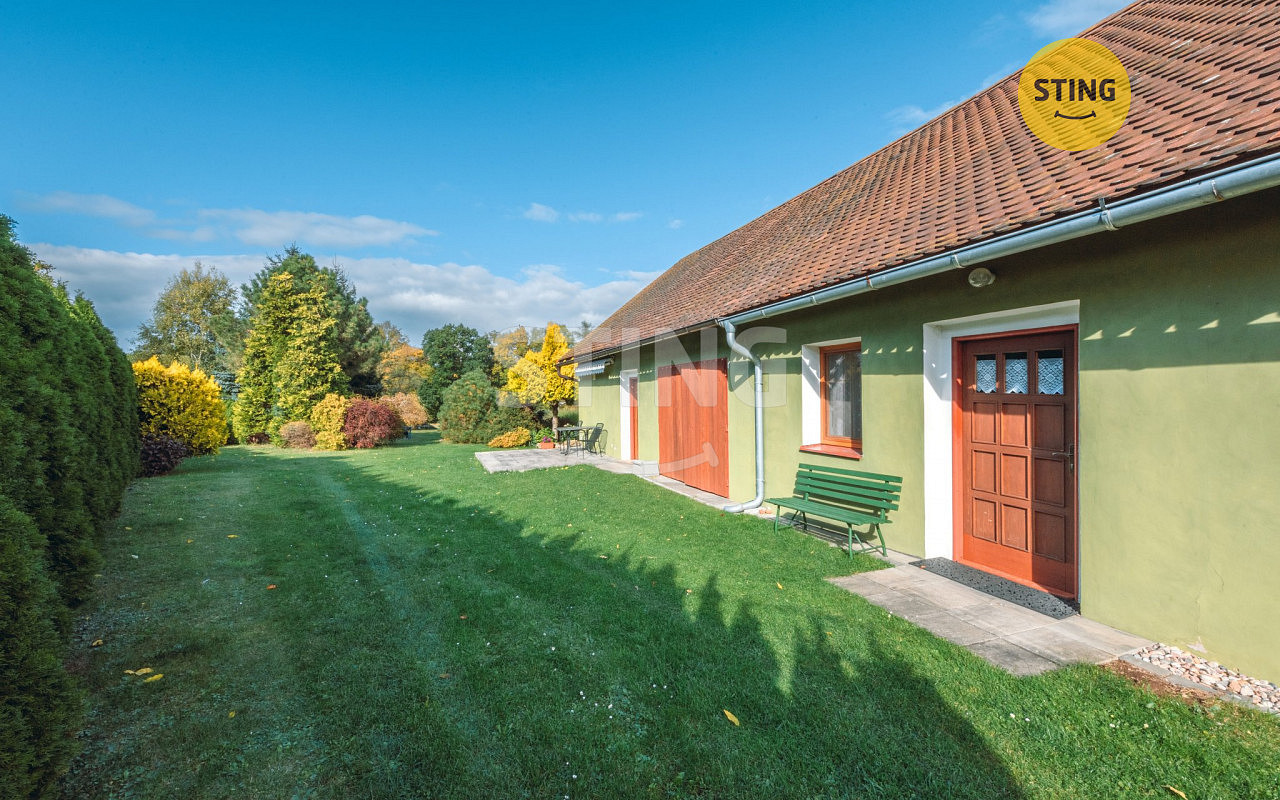 Prodej domu 148 m² s pozemkem 1 912 m²