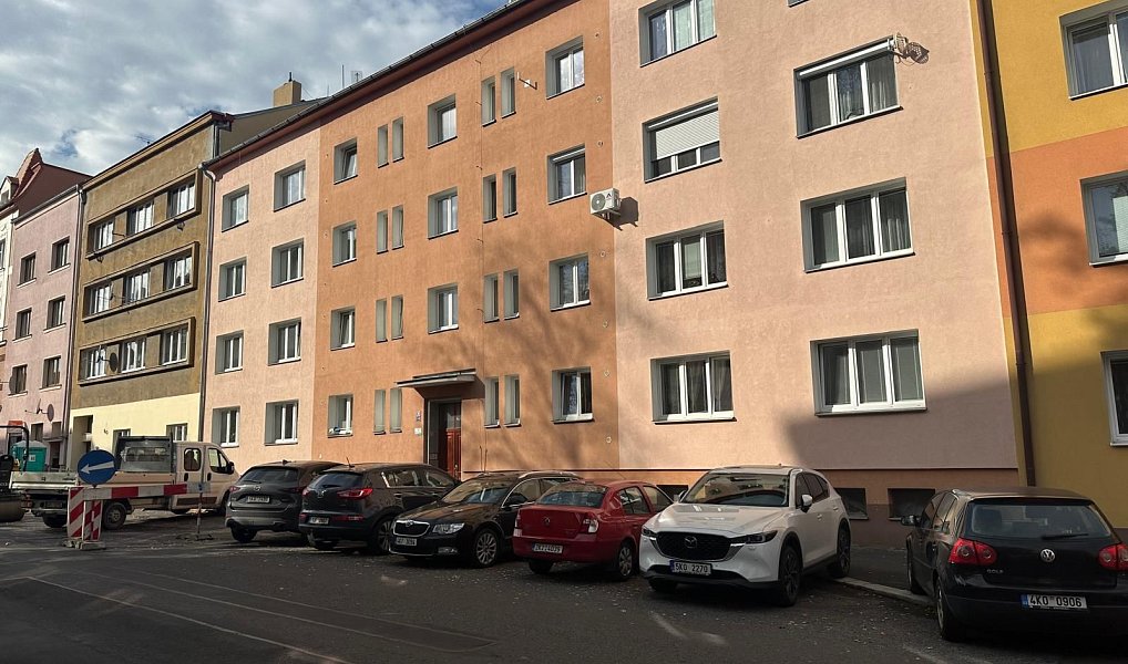 Pronájem bytu 2+1 52 m², Cheb – náhled fotky 2