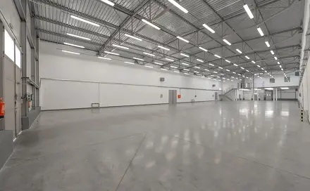 Pronájem skladovacích prostor 1 395 m², Ve žlíbku, Praha 9 - Horní Počernice