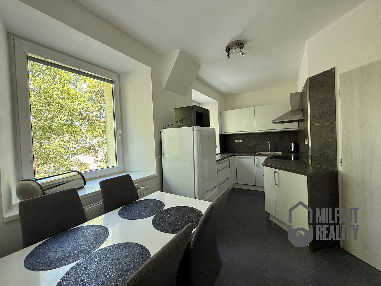 Pronájem bytu 2+1 43 m² – pohled 3