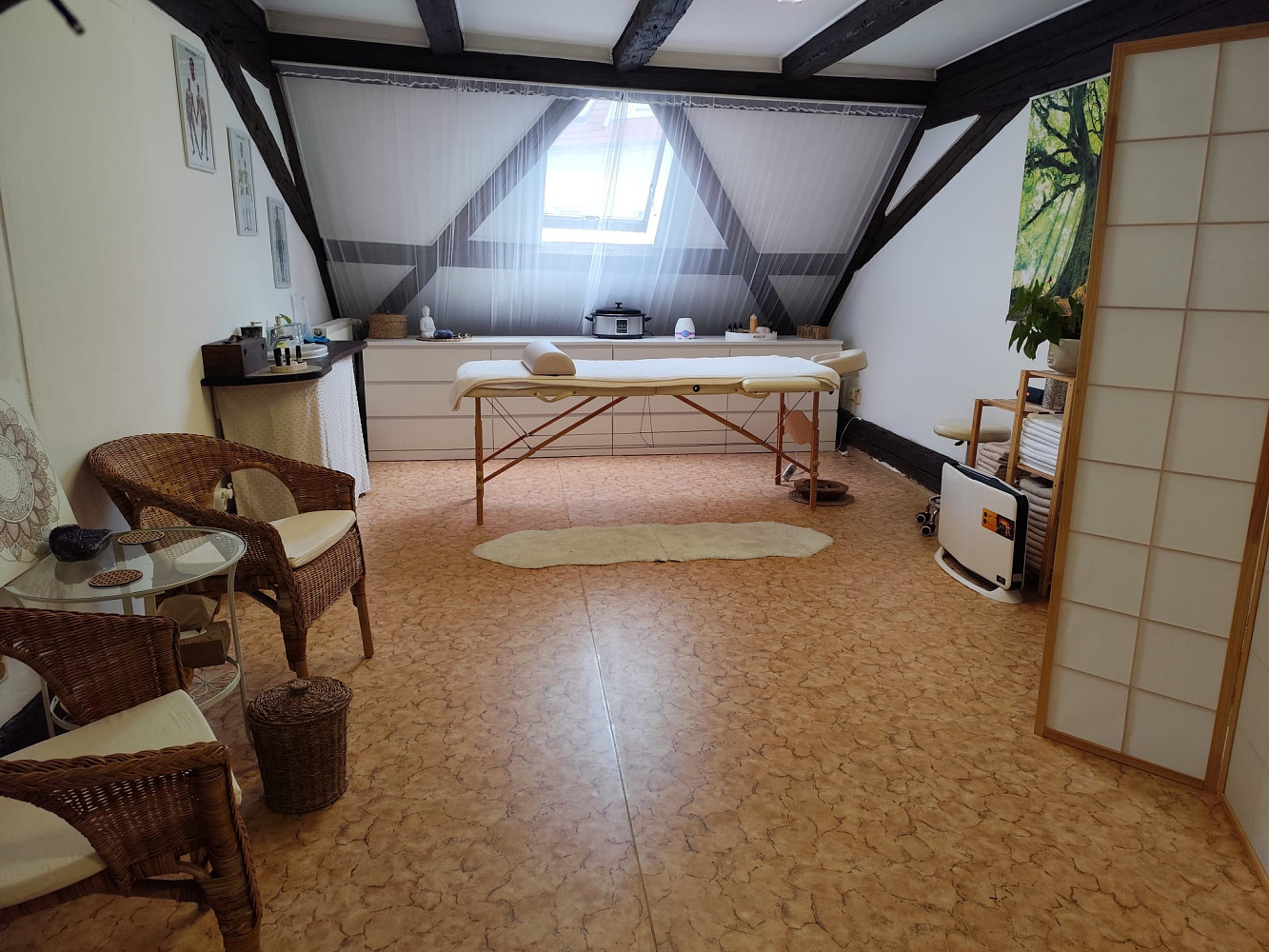Pronájem obchodních prostor 27 m²