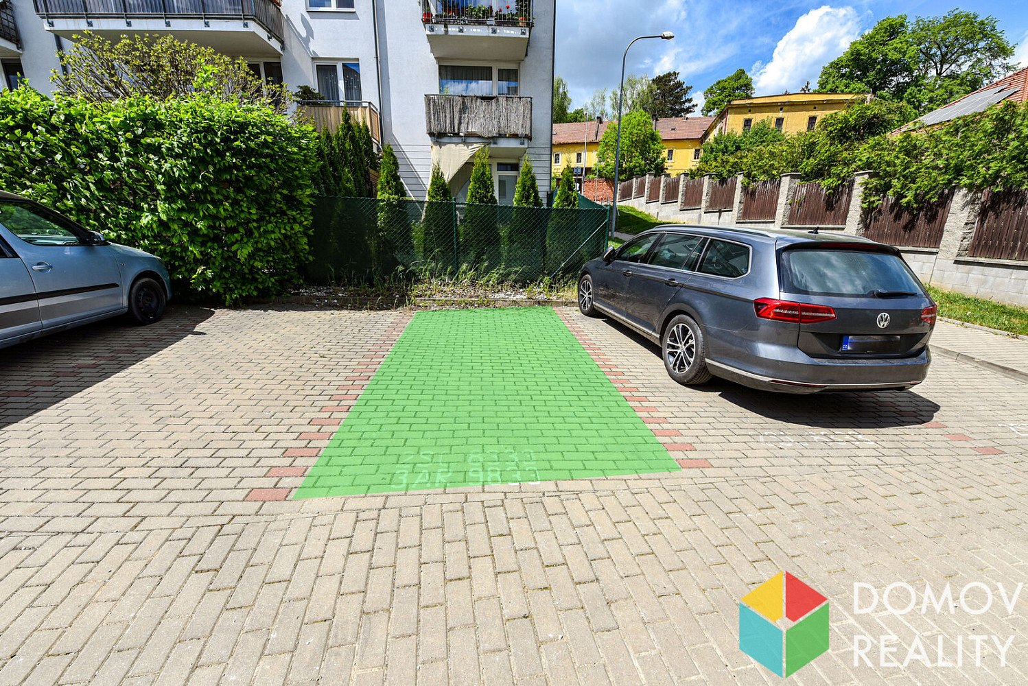 Pronájem venkovního parkovacího stání, V Zahradách, Beroun