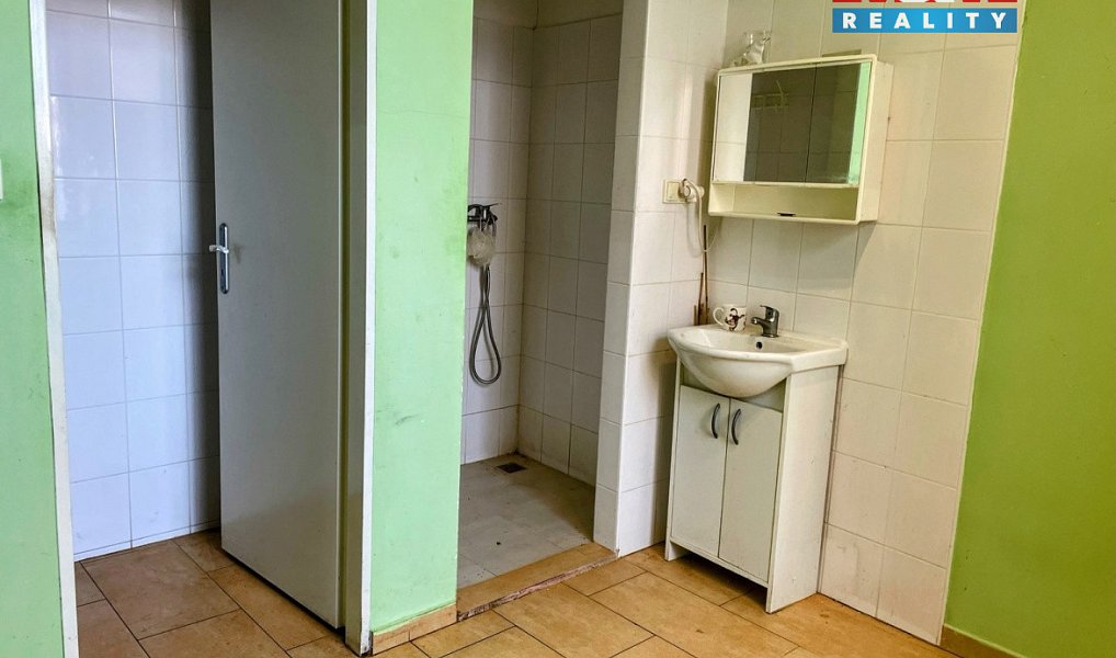Pronájem obchodních prostor 140 m², Nový Bor – náhled fotky 4