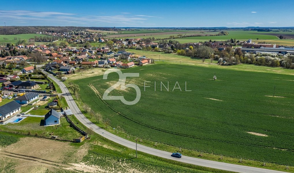 Prodej pole 23 699 m², Všejany – náhled fotky 2