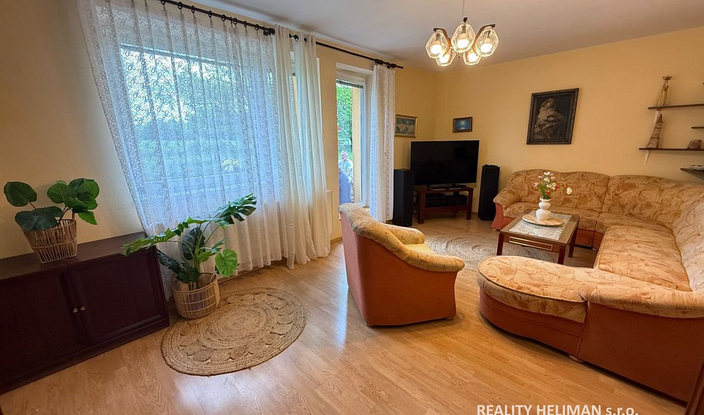 Prodej domu 154 m² s pozemkem 1 844 m², Jenštejn – náhled fotky 2