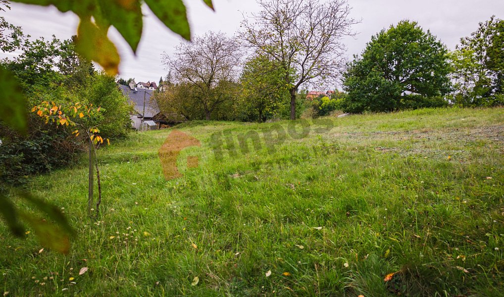 Prodej stavebního pozemku 1 801 m², Radim – náhled fotky 10
