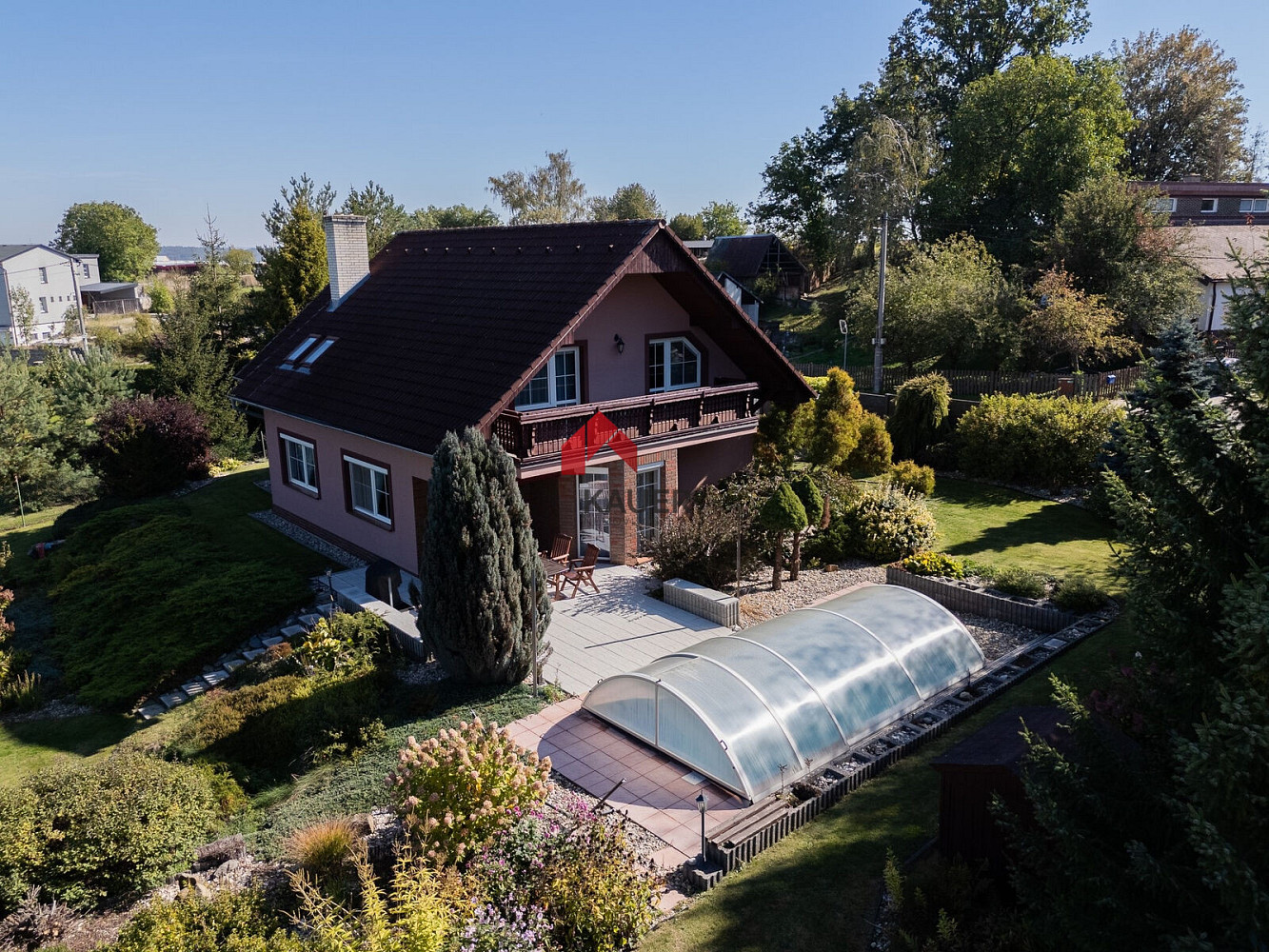 Prodej domu 183 m² s pozemkem 2 021 m²