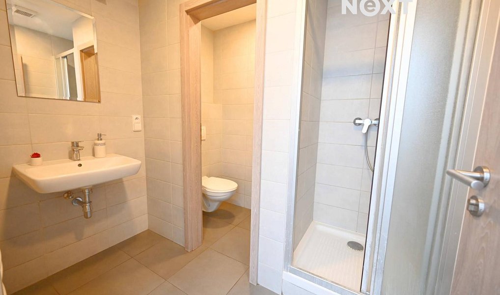 Prodej domu 215 m² s pozemkem 100 m², Praha – náhled fotky 14