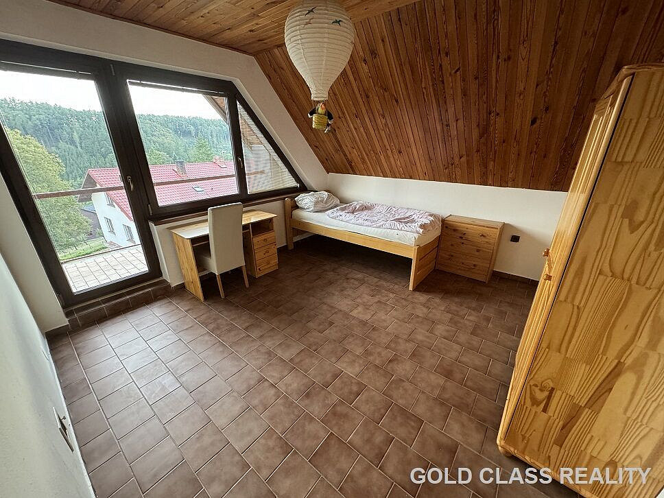 Prodej domu 200 m² s pozemkem 526 m² – pohled 5