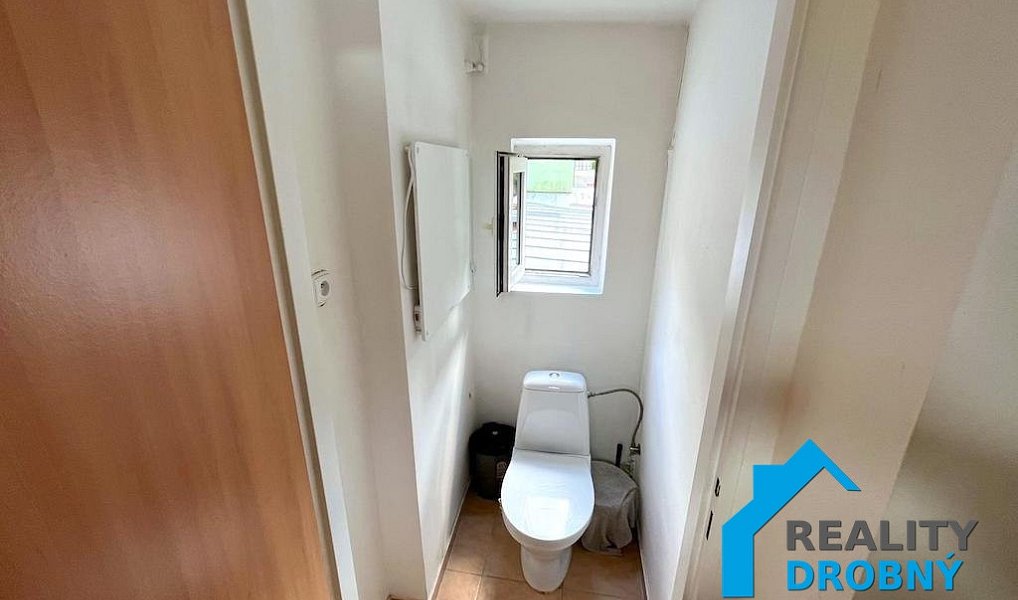 Prodej nájemního domu, činžáku 290 m², Mimoň – náhled fotky 18