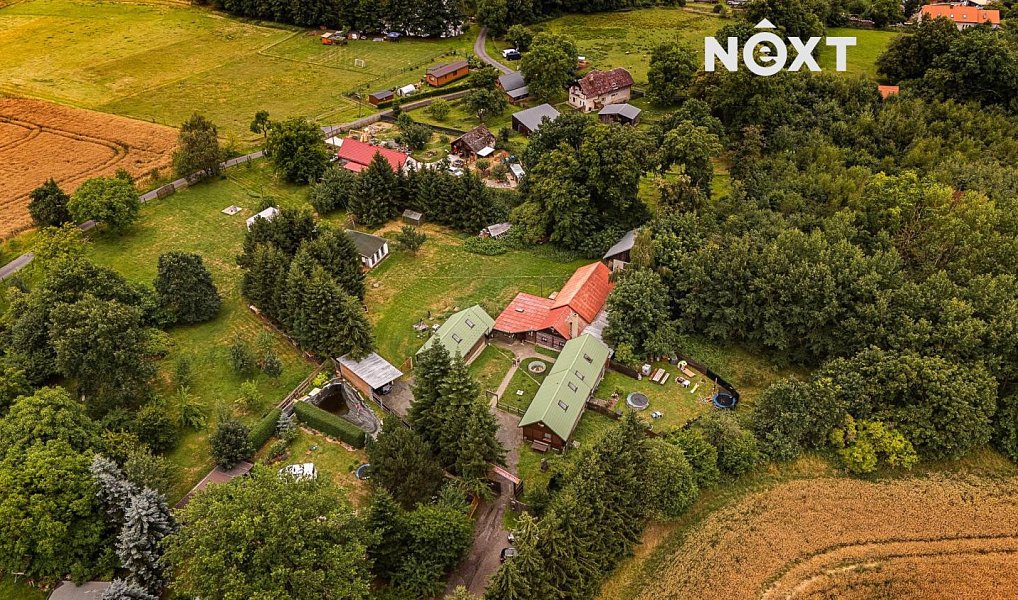 Prodej domu 380 m² s pozemkem 3 150 m², Čestín – náhled fotky 2