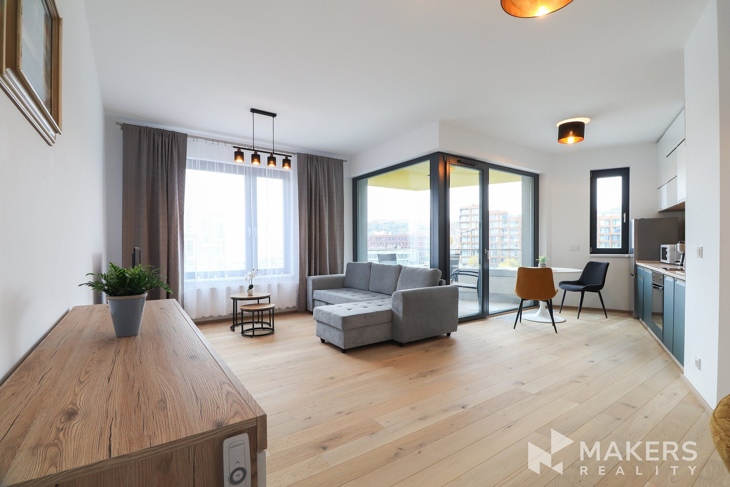 Pronájem bytu 2+kk 60 m² – fotografie 2